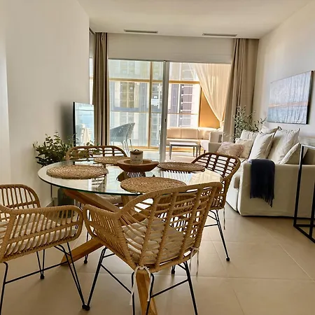 Goldenview Apartment *